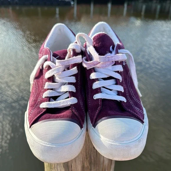 Nike Purple and White Classic Sneakers - Picture 9 of 11